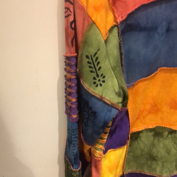 Groovy, colorful hoodie Beautiful colors Full length zipper with a hood.Size L. - Picture 4 of 7